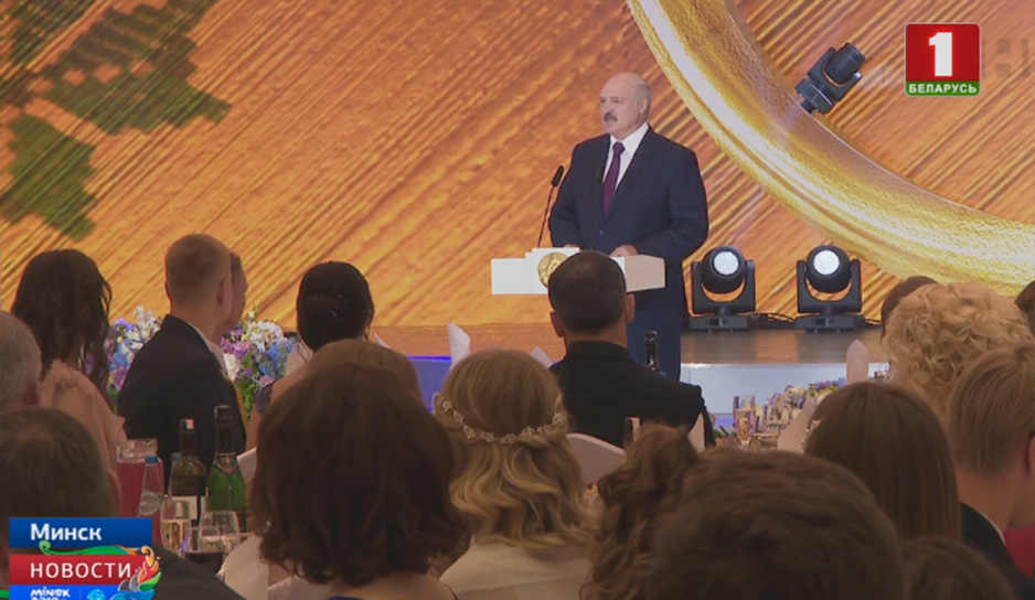 Поздравить ребят приехал Президент Беларуси