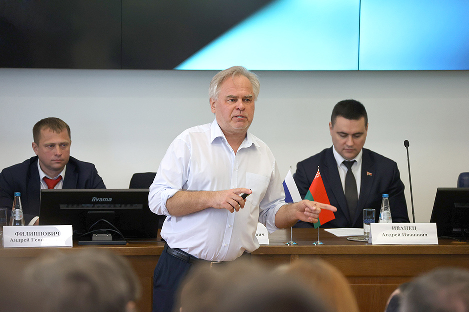 Евгений Касперский встретился со студентами и преподавателями ведущих белорусских вузов