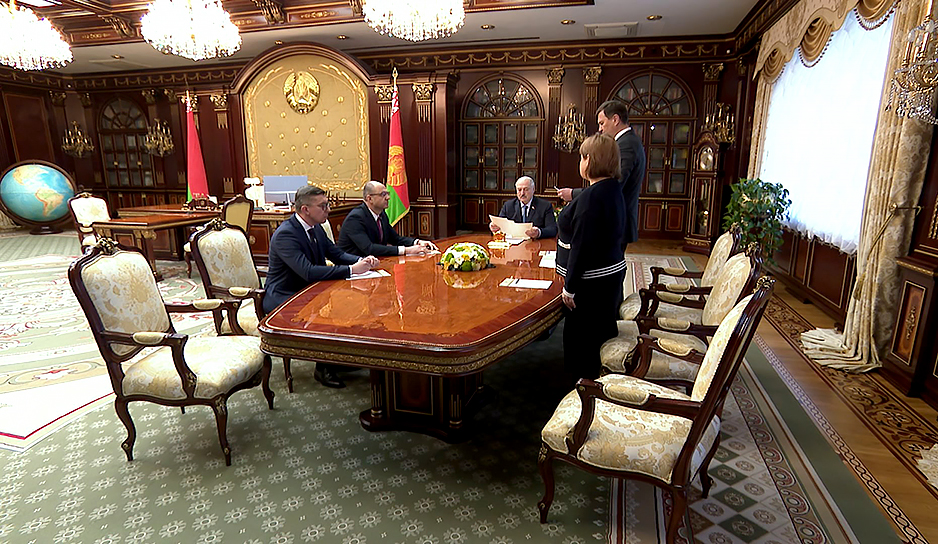 В Беларуси новые министры и управленцы. Лукашенко провел ряд кадровых назначений