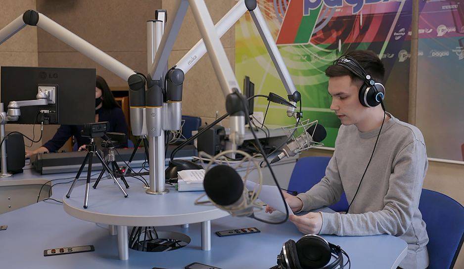 40 радиостанций Беларуси в одном бесплатном онлайн-радиоплеере, можно скачать и для авто 