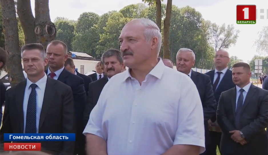 Александр Лукашенко посетил Ветковский район Гомельской области.jpg
