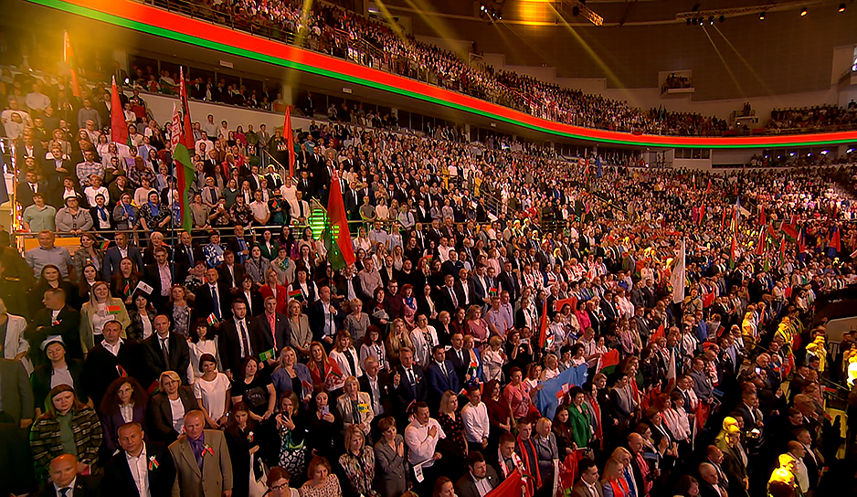 В День народного единства Лукашенко обратился к народам соседних стран: Давайте жить дружно, по-соседски!