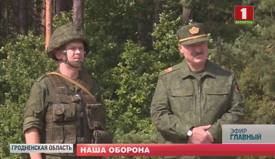 Александр Лукашенко посетил и пункт управления ракетного дивизиона