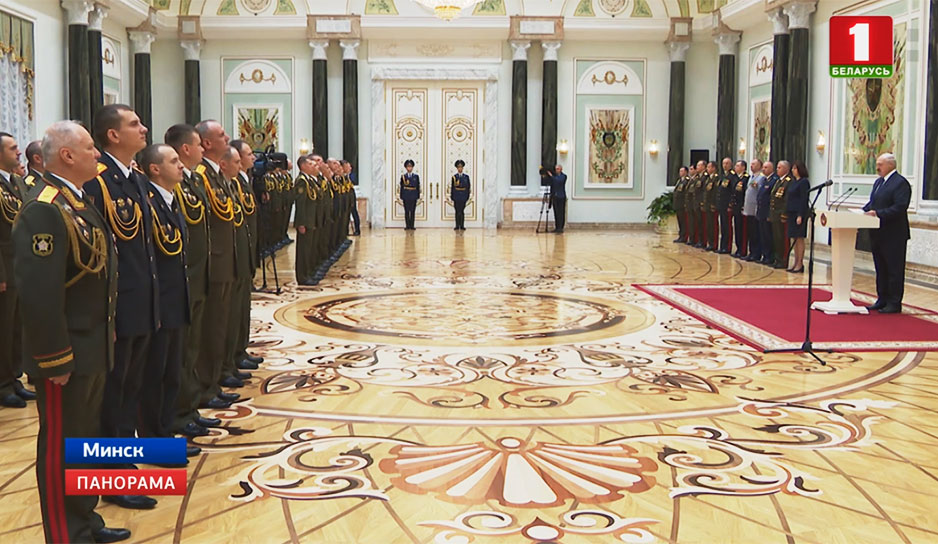 Во Дворце Независимости элита силового блока Беларуси принимала поздравления Александра Лукашенко.jpg