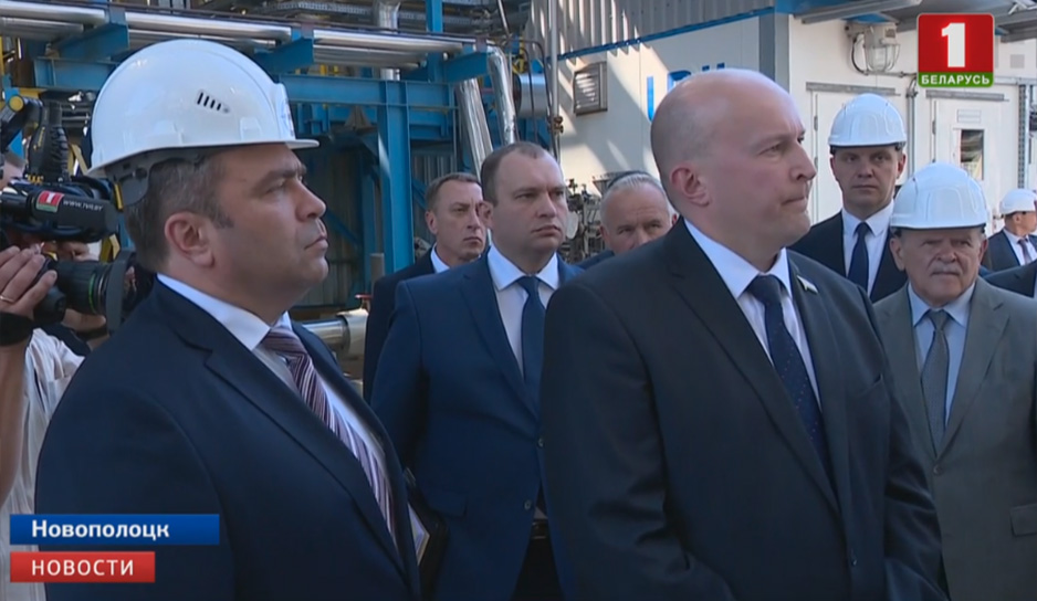 На "Нафтане" Президент обсудил развитие нефтехимической отрасли Беларуси