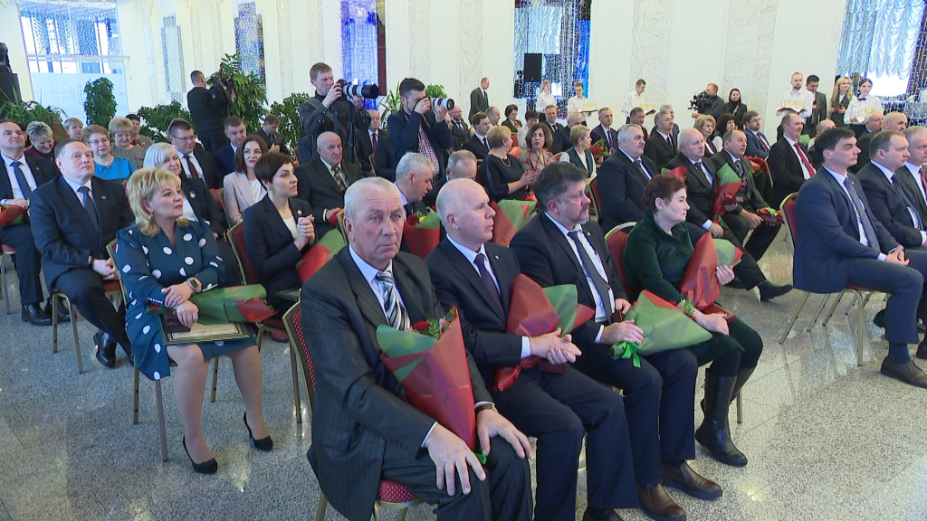 Головченко вручил государственные награды представителям различных сфер - признания удостоены более 60 человек