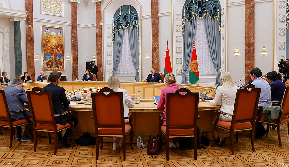 Президент Беларуси и журналисты