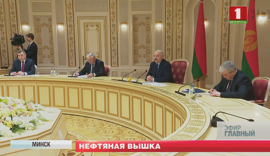 Президент Беларуси провел обстоятельные переговоры с главой "Роснефти" Игорем Сечиным.jpg