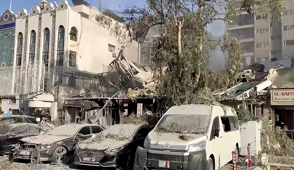 Резиденция иранского посла в Дамаске практически полностью уничтожена после израильского авиаудара - спланированная провокация или роковая ошибка?