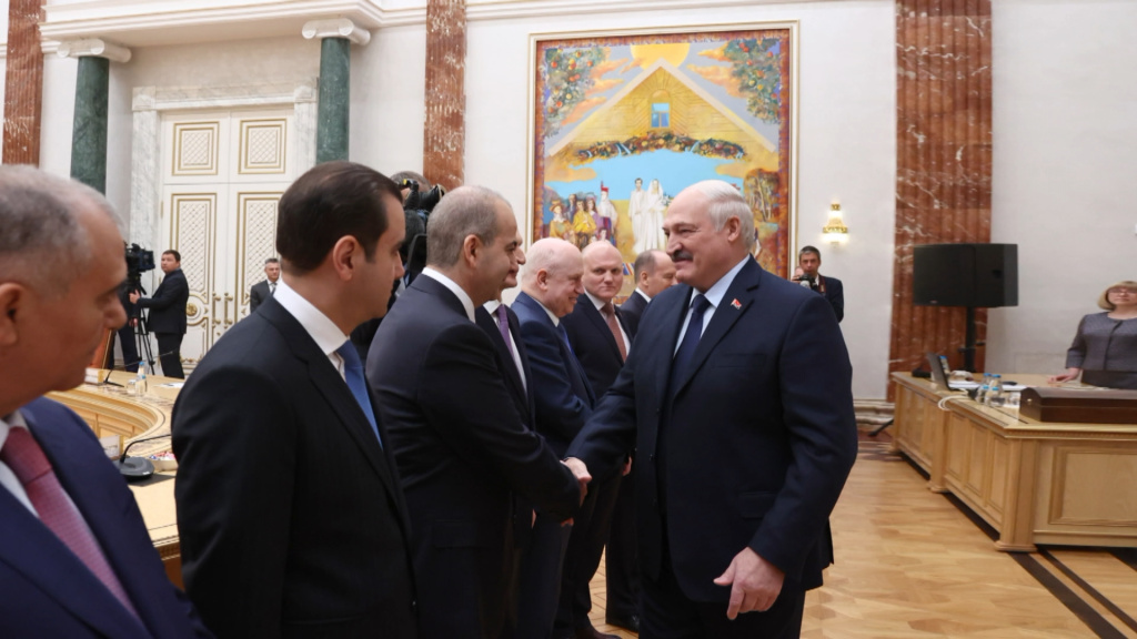 Основные тенденции в сфере безопасности Президент Беларуси Александр Лукашенко 1 июня обсудил с руководителями спецслужб СНГ