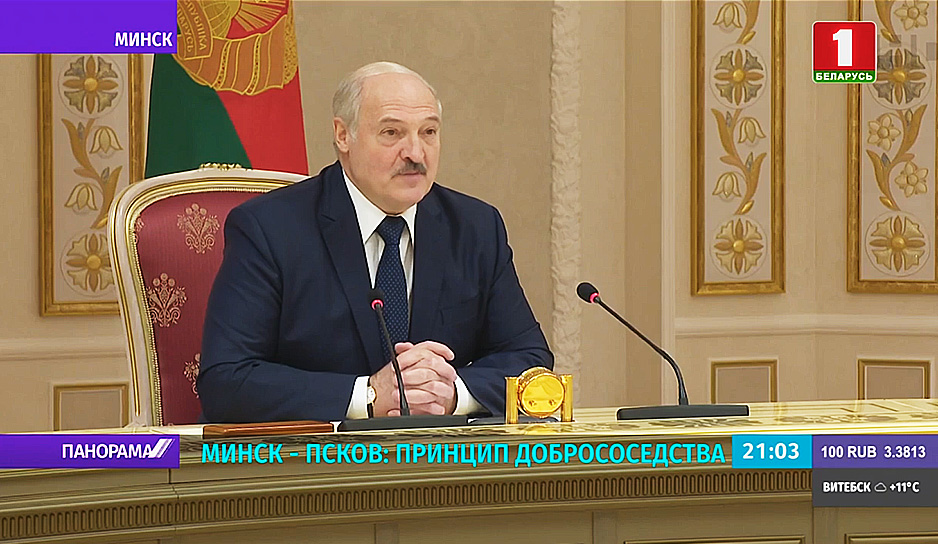 Александр Лукашенко встретился с губернаторами Псковской и Омской областей России 