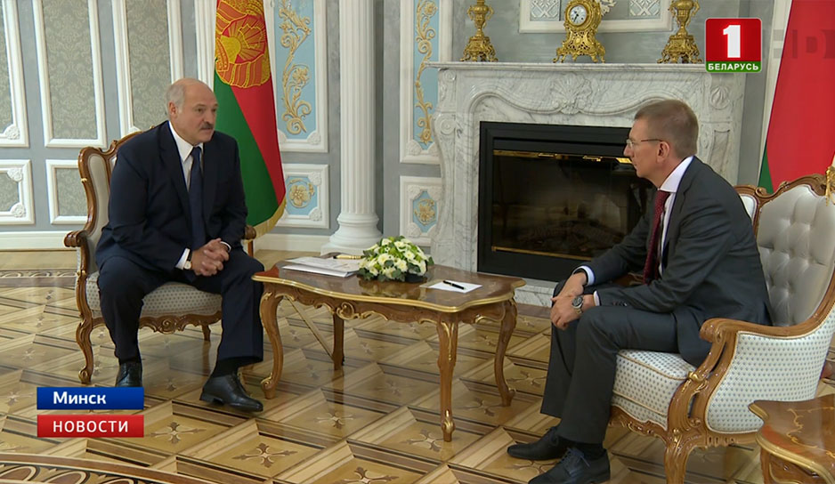 перспективы белорусско-латвийского сотрудничества обсуждают во Дворце Независимости.jpg