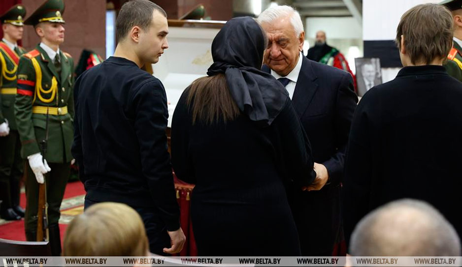 Церемония прощания с Владимиром Макеем