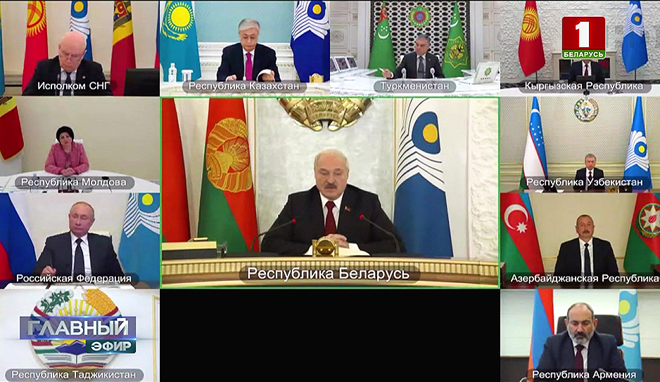 На неделе Беларусь приняла участие в двух саммитах - ЕАЭС и СНГ 