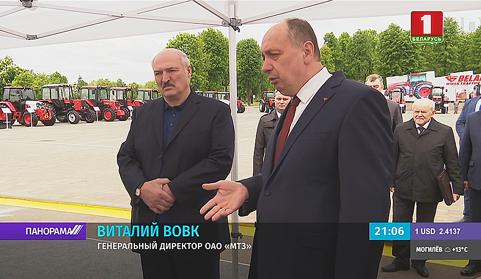 Президент посетил Минский тракторный завод, ознакомился с работой холдинга и ответил на острые вопросы