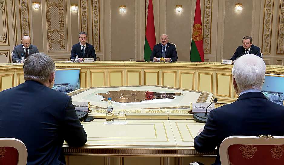 Лукашенко о перспективах сотрудничества с Брянской областью: Миллиард далеко не предел!