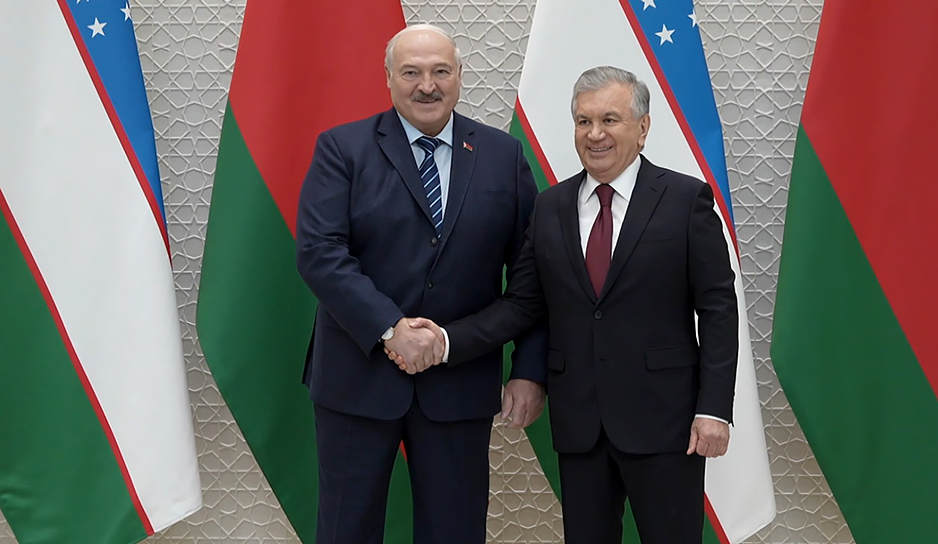Курс на долгосрочное сотрудничество - так оценивают эксперты итоги официального визита Лукашенко в Узбекистан
