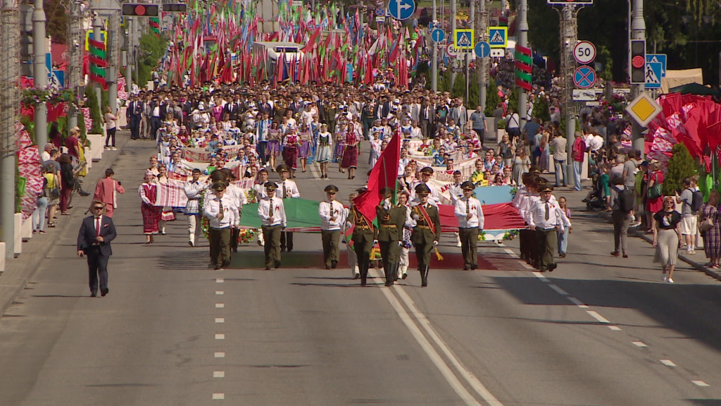Каждый стал частью народного праздника - как отмечали День Независимости по всей Беларуси