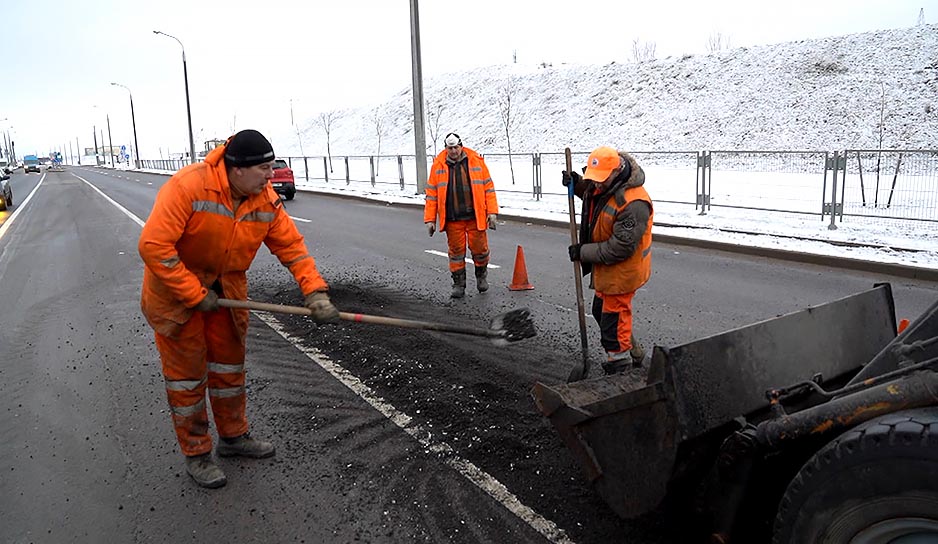 Почему дорожные проблемы Минска "закатают в асфальт" только с приходом тепла?