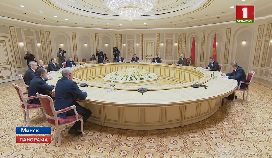 Президент Беларуси провел переговоры с губернатором Новосибирской области