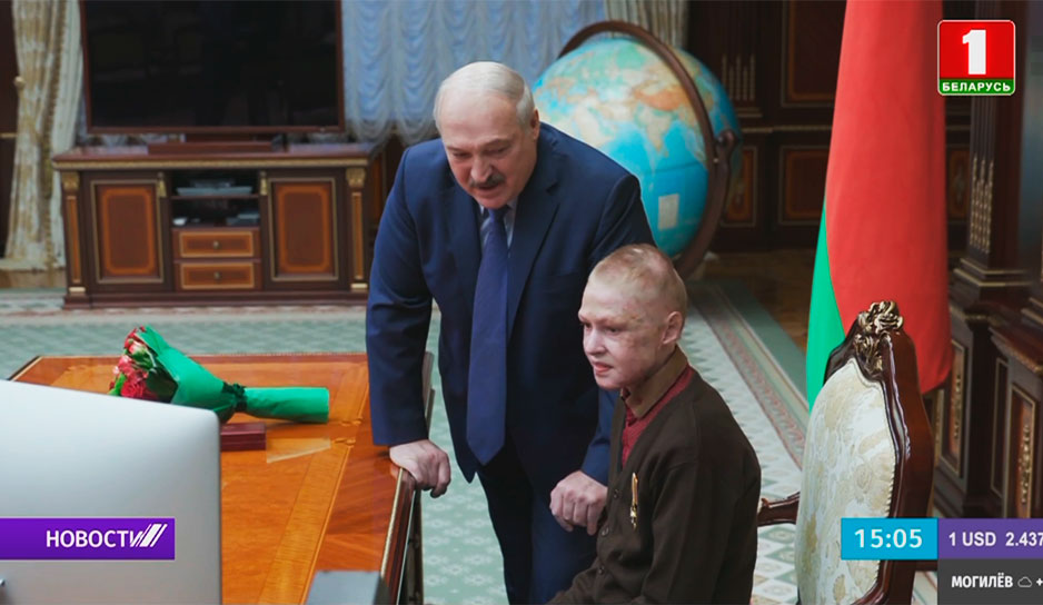 Президент показал Роману Когодовскому свой рабочий кабинет