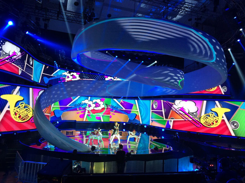 Alexander Minenok holds first rehearsal on stage of Junior Eurovision