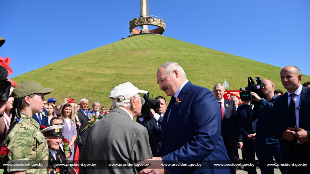 "Беларусь - наша самая большая ценность, берегите ее!" Президент принял участие в торжественных мероприятиях по случаю Дня Независимости 