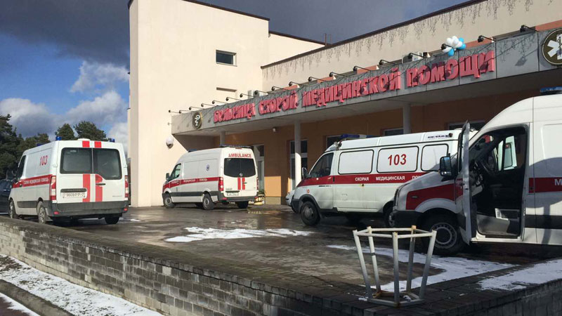 Троих пострадавших во время ЧП в Скиделе перевозят на реанимобилях в Республиканский ожоговый центр в Минск в сопровождение ГАИ