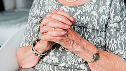 84-летняя минчанка передала аферистам за "спасение" дочери все свои сбережения