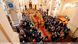 Митрополит Вениамин провел Божественную литургию в честь 185-летия Полоцкого церковного собора