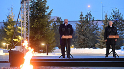 "Даже спустя 80 лет память об этих событиях заставляет сжиматься сердца" - Президент Беларуси в Ленобласти принял участие в открытии мемориального комплекса