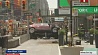В Нью-Йорке автомобиль на высокой скорости врезался в прохожих на тротуаре 