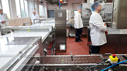 На "Спартаке" в Гомеле открыли новую линию по производству тонкого плиточного шоколада