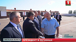 А. Лукашенко на неделе побывал под Витебском и детально обсудил с учеными и производителями, как продвигаются разработки белорусской вакцины от коронавируса