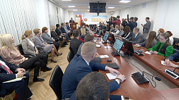 Премьер-министр Беларуси представил коллективу Минздрава нового руководителя