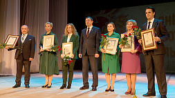 Лучших работников культуры Минска чествовали на сцене Молодежного театра