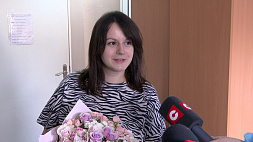 Мэр Минска во 2-м роддоме столицы поздравил маму с рождением дочки
