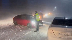 Из-за бурана в Казахстане закрыты 127 участков автомобильных дорог
