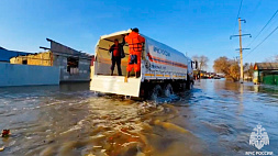Из зоны подтопления в Орске Оренбургской области эвакуированы почти 2 тыс. человек