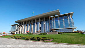 Президент Беларуси предложил проработать вопрос по организации прямого авиарейса Минск - Барнаул