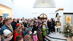 Президент Беларуси пообещал сделать все для сохранения деревни, без которой не будет и государства