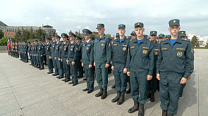 На площади Государственного флага приняли присягу более сотни будущих спасателей Беларуси