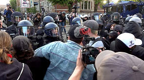 В Лейпциге во время столкновений с протестующими пострадали не менее 50 полицейских