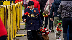 В Латвии начали штрафовать всех, кто 9 мая праздновал День Победы или просто ставил лайк под поздравлениями