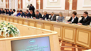 Лукашенко требует от губернаторов и местной власти не отстраняться от вопросов образования