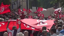 В продаже нет масла, молока и муки - граждане Туниса требуют спасения от экономической катастрофы 