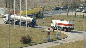 Россия продлила сокращение поставок нефти в ответ на санкции Евросоюза