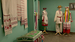 В Музее истории Минска проходит выставка свадебных платьев