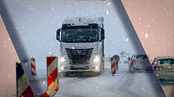 Зима уже проверяет на прочность дорожные и коммунальные службы: как с непогодой справляются в Минске и Витебской области