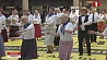 Танцевальный флешмоб в праздник пожилых людей объединил тех, кому от 60 до 98 лет
